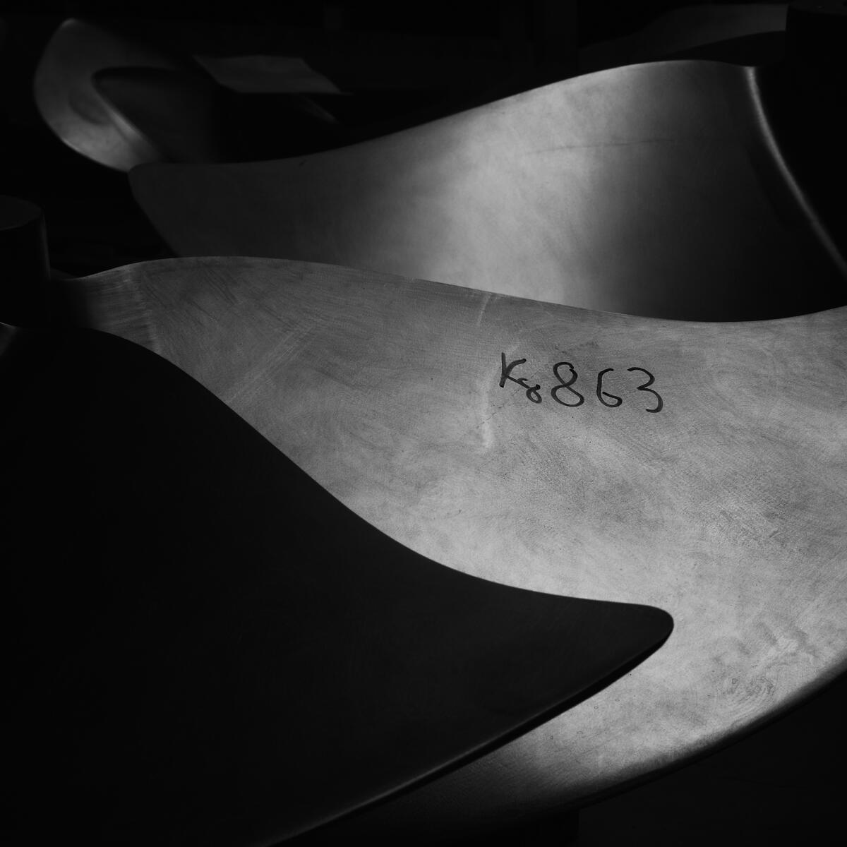 Pala d'elica con numero scritto a pennarello, Rolla